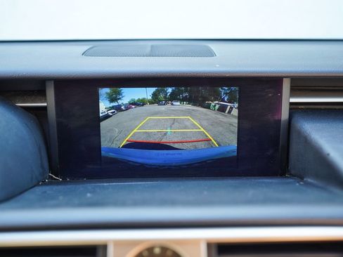 Used 2016 Lexus IS 200t w/ Premium Package image 33