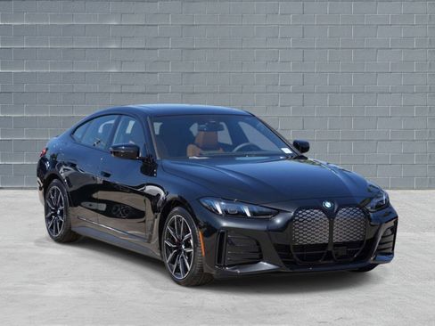 New 2026 BMW i4 xDrive40i w/ M Sport Package AWD/4WD image 1