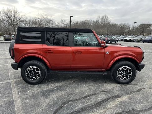 Used 2022 Ford Bronco Outer Banks image 4