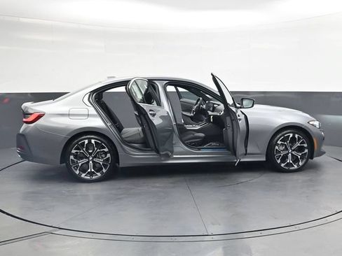 New 2026 BMW 330i xDrive Sedan w/ Premium Package AWD/4WD image 39
