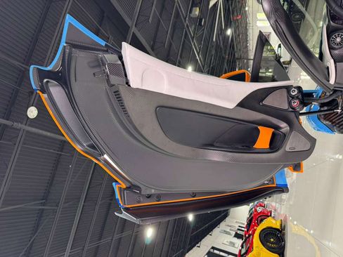 Used 2015 McLaren P1 image 38