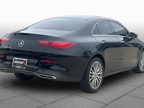 Used 2025 Mercedes-Benz CLA 250 image 11