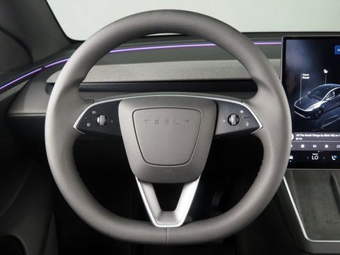 Used 2026 Tesla Model Y Long Range RWD image 26