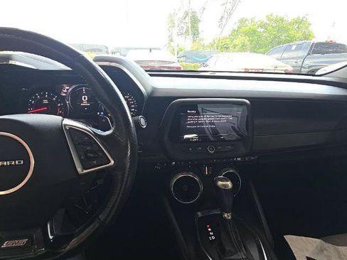 Used 2020 Chevrolet Camaro SS RWD image 7
