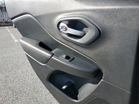 Used 2021 Jeep Cherokee Trailhawk w/ Sun, Sound & Nav Group image 34