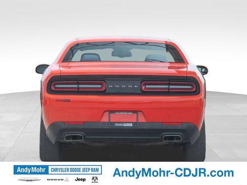 Used 2016 Dodge Challenger SXT RWD image 6