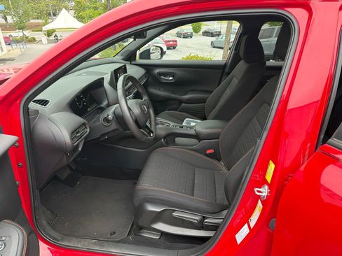 Used 2024 Honda HR-V Sport image 14