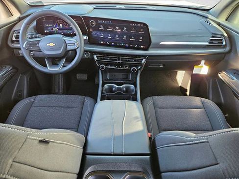 New 2026 Chevrolet Traverse LT image 13