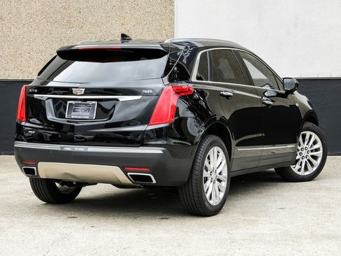 Used 2017 Cadillac XT5 Platinum AWD/4WD image 12