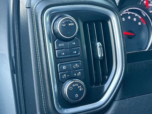 Used 2020 Chevrolet Silverado 1500 LT Trail Boss image 11