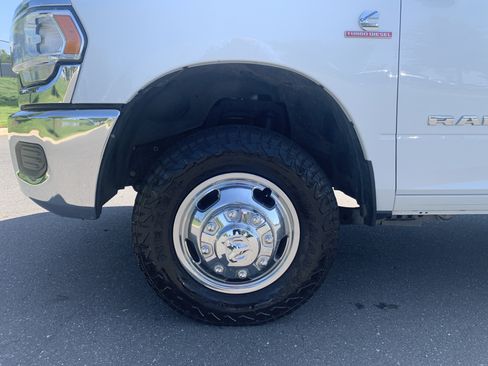 Used 2024 RAM 3500 SLT w/ Quick Order Package 2YG SLT AWD/4WD image 12