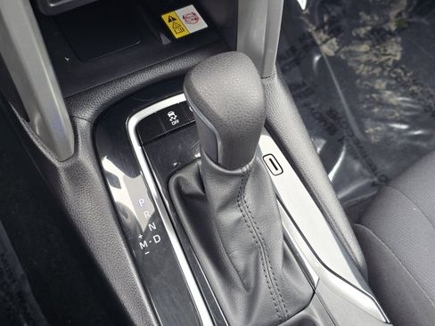 Used 2022 Toyota Corolla Cross LE image 31