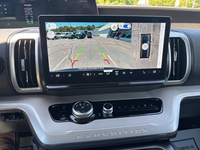 Used 2025 Ford Expedition Active AWD/4WD image 11