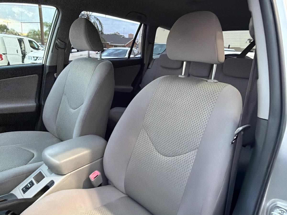 Used 2007 Toyota RAV4 2WD image 11
