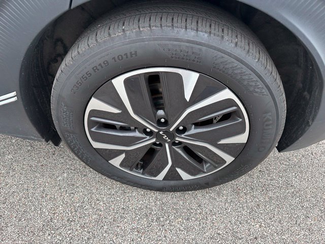 Used 2024 Kia EV6 Light AWD/4WD image 7