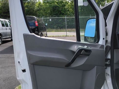 Used 2013 Mercedes-Benz Sprinter 2500 image 7
