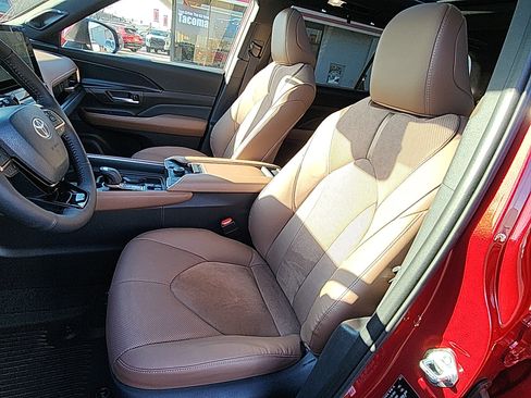 Used 2026 Toyota Grand Highlander AWD Hybrid image 21