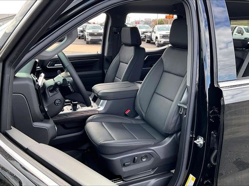 New 2026 GMC Sierra 1500 SLT w/ SLT Premium Plus Package image 9