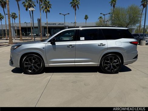 New 2026 Lexus TX 500h AWD image 3