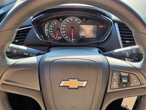 Used 2018 Chevrolet Trax LS image 21