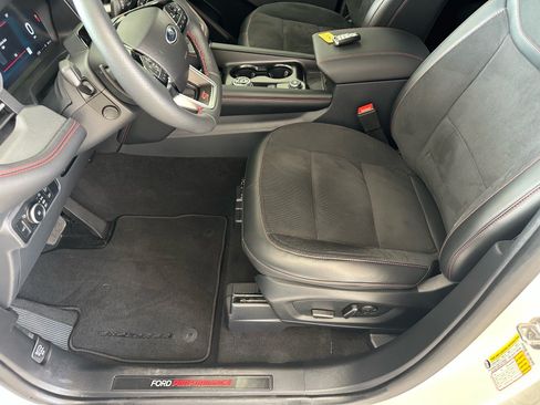 Certified 2025 Ford Explorer ST RWD image 16