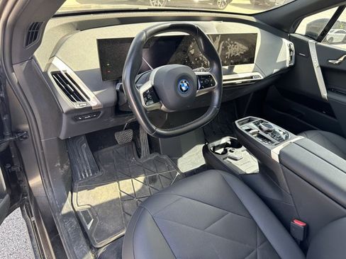 Used 2024 BMW iX xDrive50 w/ Sport Package AWD/4WD image 10