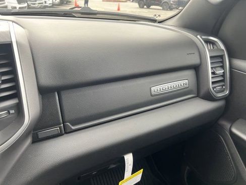 New 2026 RAM 1500 4x4 Crew Cab image 27