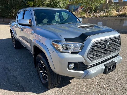 Used 2022 Toyota Tacoma 4x4 Double Cab image 3