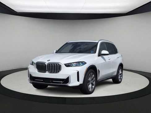 Used 2026 BMW X5 xDrive40i w/ Parking Assistance Package AWD/4WD image 4