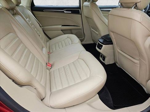 Used 2014 Ford Fusion SE w/ Equipment Group 502A image 21