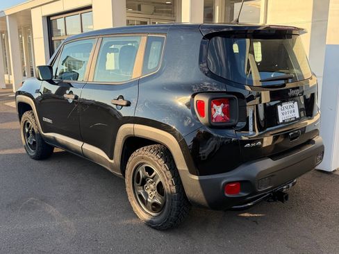 Used 2019 Jeep Renegade Sport AWD/4WD image 3