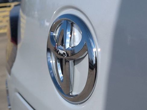 New 2026 Toyota Corolla Cross LE image 27