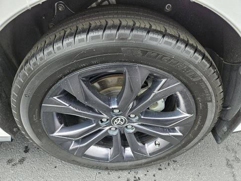 Used 2022 Toyota Sienna XSE image 14