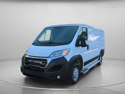 Used 2025 RAM ProMaster 2500 w/ U-Haul Equipment Group FWD image 11