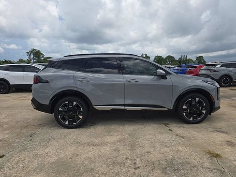 New 2026 Kia Sportage SX FWD image 9