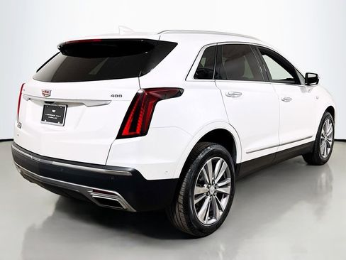 Certified 2025 Cadillac XT5 Premium Luxury w/ Technology Package AWD/4WD image 4