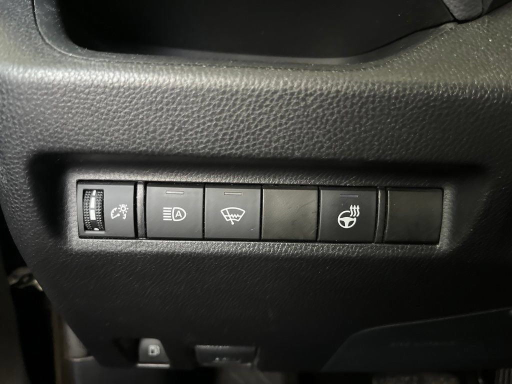 Used 2021 Toyota RAV4 XLE w/ XLE Grade Weather Package AWD/4WD image 13