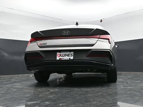 Used 2024 Hyundai Elantra SEL FWD image 52