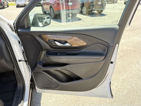 Used 2020 GMC Terrain SLE w/ Driver Convenience Package AWD/4WD image 16