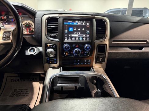 Used 2016 RAM 1500 Laramie w/ Convenience Group AWD/4WD image 19
