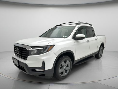 Used 2023 Honda Ridgeline RTL-E image 3