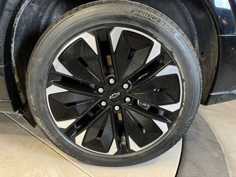 Used 2024 Chevrolet Blazer EV RS AWD/4WD image 25