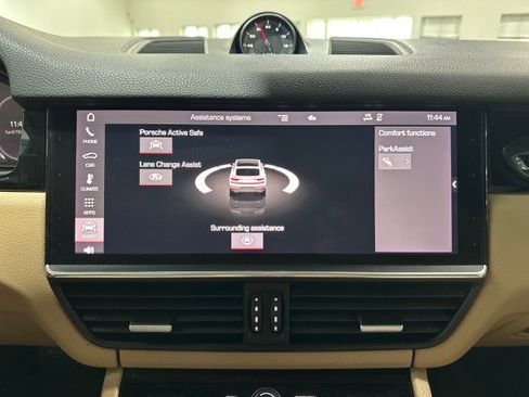 Used 2021 Porsche Cayenne Coupe AWD/4WD image 58