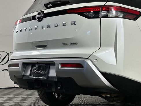 Used 2024 Nissan Pathfinder SL w/ SL Premium Package image 28