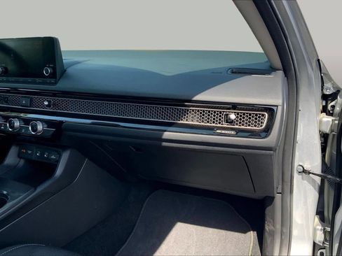 Used 2025 Honda Civic LX image 18