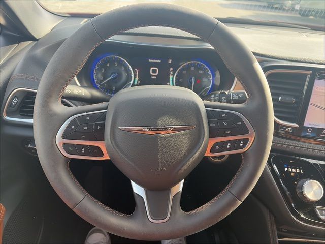 Used 2024 Chrysler Pacifica Pinnacle FWD image 17