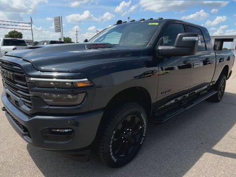 Used 2025 RAM 2500 Laramie w/ Night Edition AWD/4WD image 4