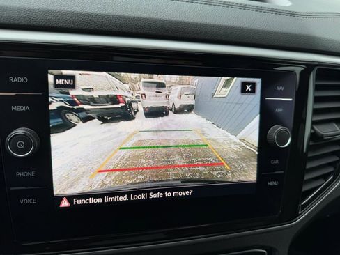 Used 2020 Volkswagen Atlas Cross Sport SEL Premium image 18