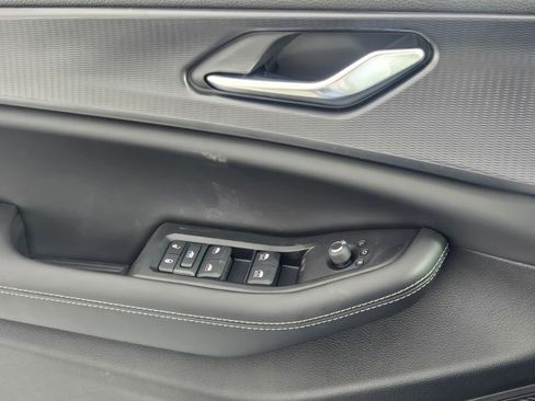 New 2025 Jeep Grand Cherokee L Altitude RWD image 25
