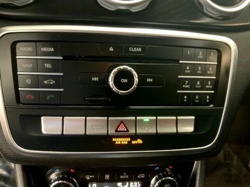 Used 2019 Mercedes-Benz GLA 250 GLA 250 SUV image 17